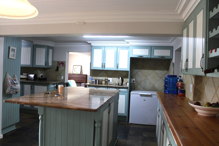 4 Bedroom Property for Sale in Stilbaai Wes Western Cape